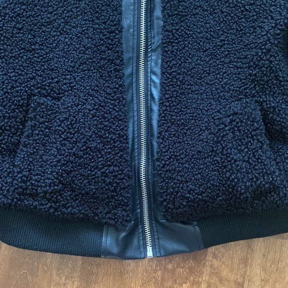 Blank NYC Teddy Jacket Bomber Black size Small - Picture 7 of 14